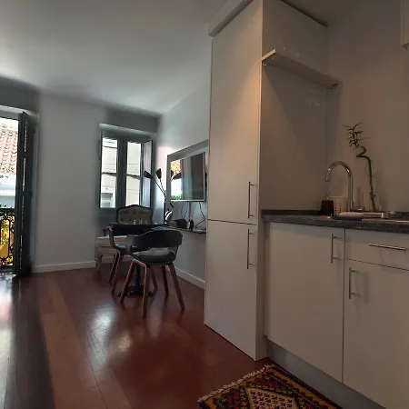 Apartment Olival 95 *