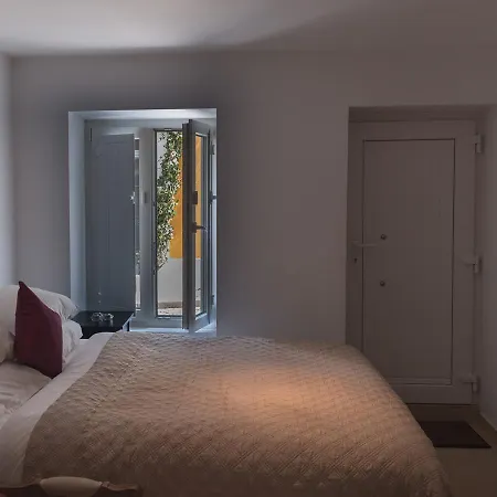 Apartamento Olival 95 *